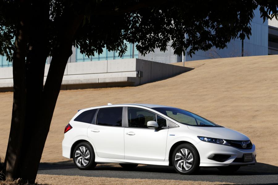  Honda Jade Hybrid 2015 года  (фото 28 из 30)